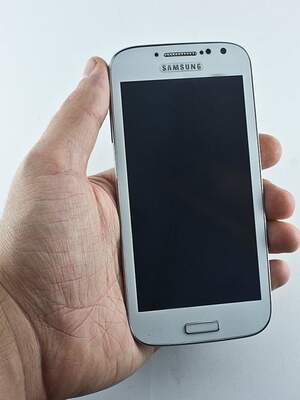 Samsung Galaxy I 9500 Android 4.1 Дисплей 4.7